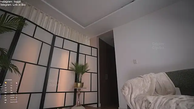 Gigi_ohlala élő XXX-chatje