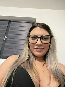 RubyKeler Adlı Modelin Canlı XXX Sohbeti