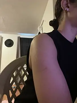 karlatiburcio's Live XXX Chat