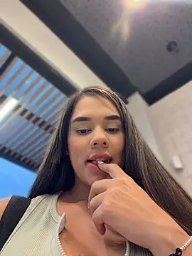 BellaLeclair_'s Live XXX Chat