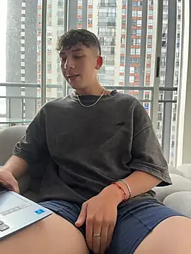 OLIVER_K Live XXX-chat