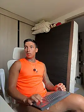 sendfer élő XXX-chatje
