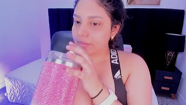 dullce77 Live XXX-Chat