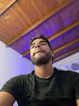 AlejandroGreco webcam show