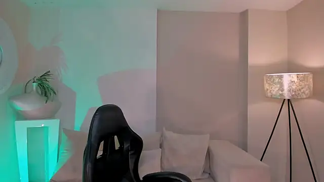 MayaMoretti_'s Live XXX Chat