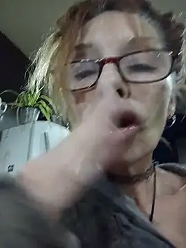 Chat XXX en directo de FrozenWaffle