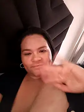 Julieta-tits' Live XXX Chat
