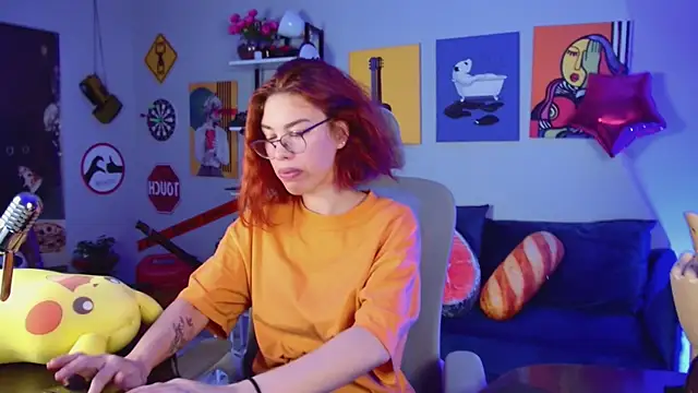 XXX chat uživo modela SeraphineDuskryn