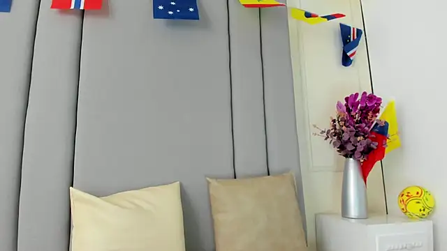 CannelaSmith's Live XXX Chat