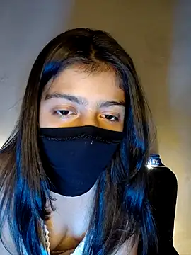 Prihu143 Chat XXX in diretta