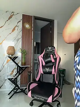 sweetmuslim01 Show in webcam