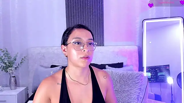 zoe_martins_ Adlı Modelin Canlı XXX Sohbeti