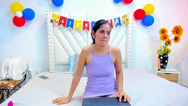 XXX chat uživo modela Paulynavera