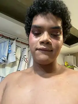 Chat +18 de Sweet_Darius ao vivo