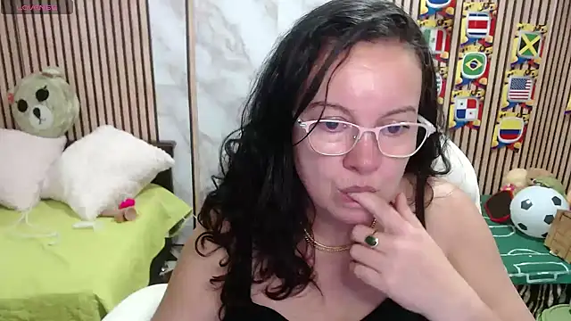 Sonialorens_'s Live XXX Chat