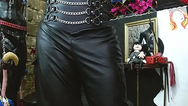 LunaTikka's Live XXX Chat