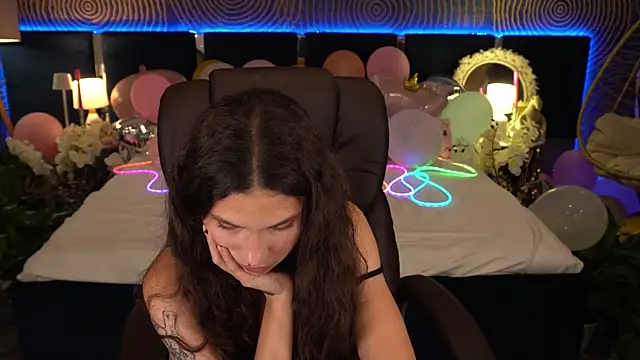 Chatroom XXX en direct de BabyFlowerr