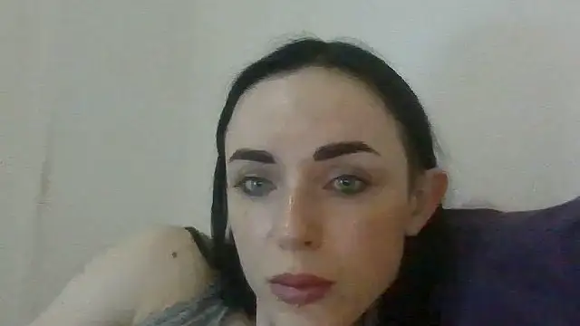Trinsy_Love Chat XXX in diretta