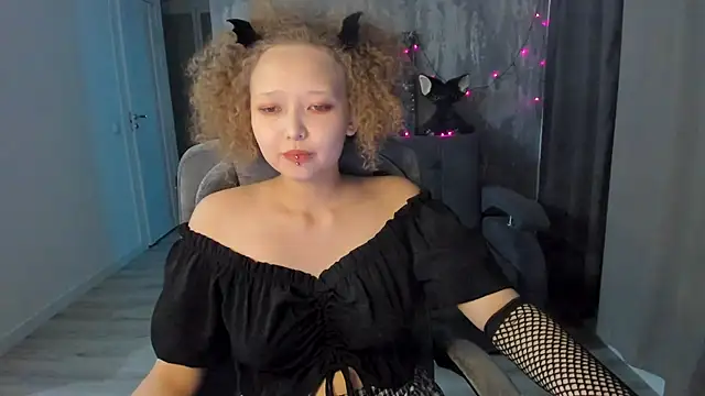 Chat +18 de Senya_Sol ao vivo