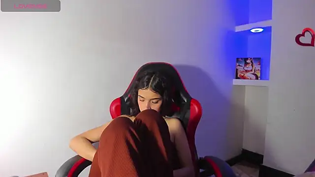 Chat XXX en directo de honeyluxe_