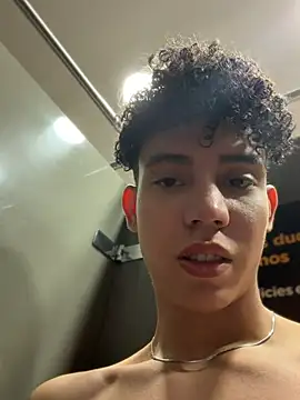 yoursexyjose 网络视讯表演