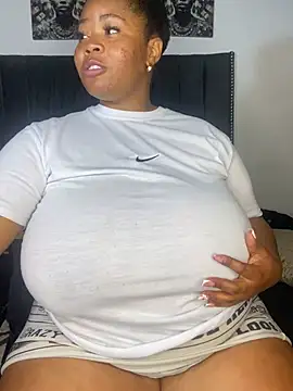 LunaCovenn's Webcam Show