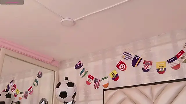CaitlynMiller live XXX chat