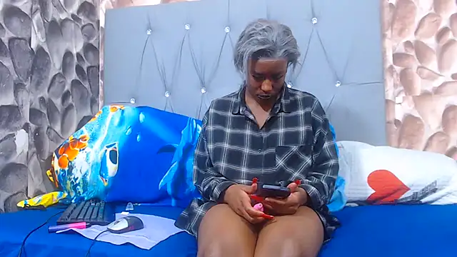 BeautyInBlackX Chat XXX in diretta
