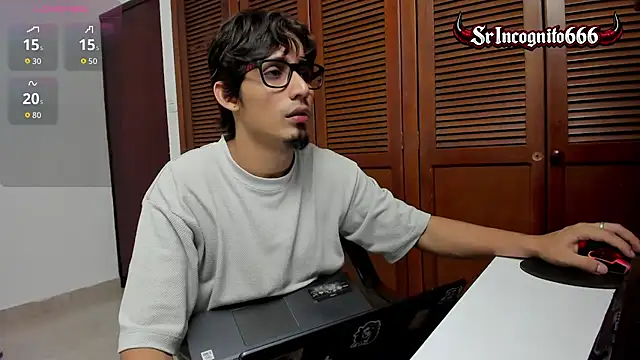 XXX chat uživo modela SrIncognito666