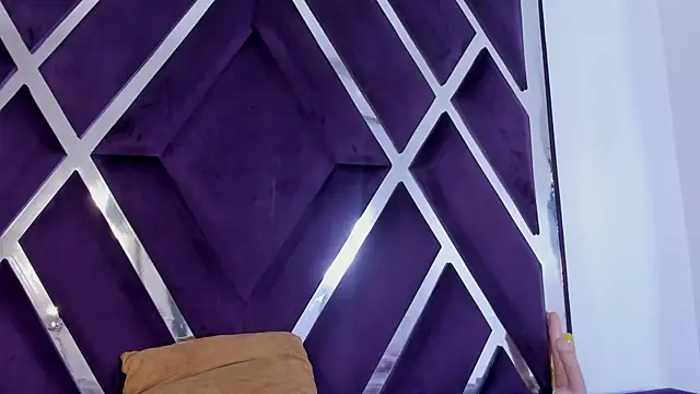 Chat +18 de Gabycutee ao vivo