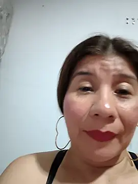 fire_mommy élő XXX-chatje