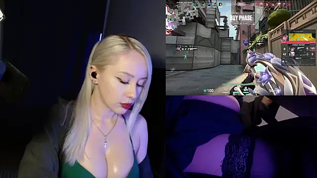 roxxyrowe's Live XXX Chat