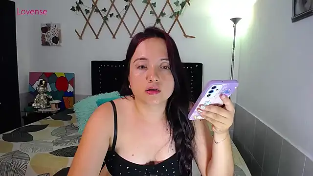 naughty_girl_4u XXX чат на живо