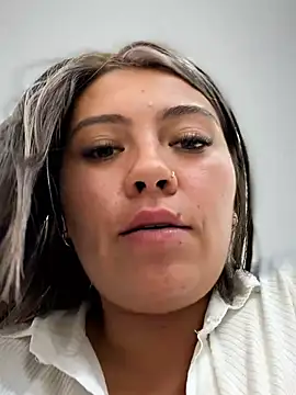 LIZ-06_ XXX чат на живо