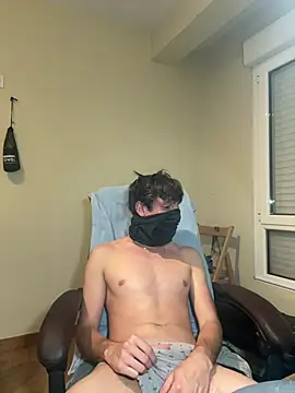 kikelargo22 Live XXX-Chat