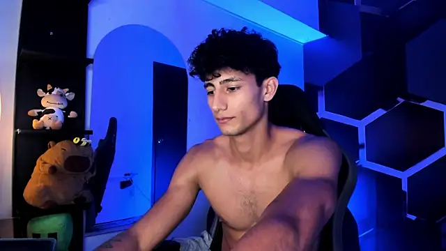 MaxiimoRomano_ Live XXX-Chat