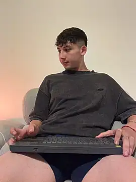 OLIVER_K élő XXX-chatje