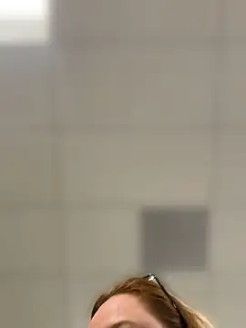 HelloTitti's Webcam Show