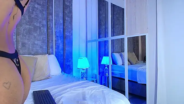 XXX chat uživo modela AliDiaz_