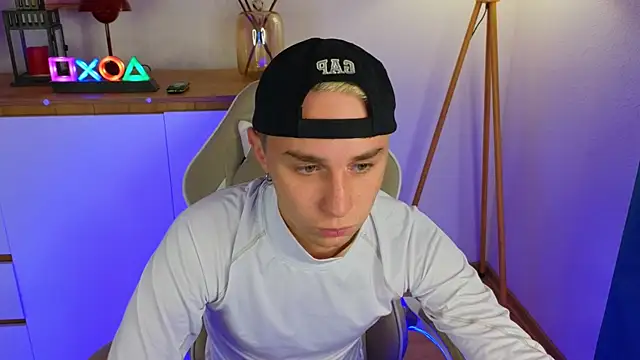 Вебкам-шоу e1v1s