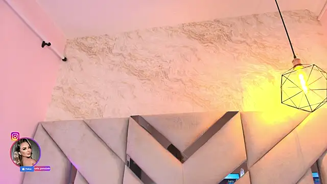 Chat +18 de Sofia_pamela_ ao vivo