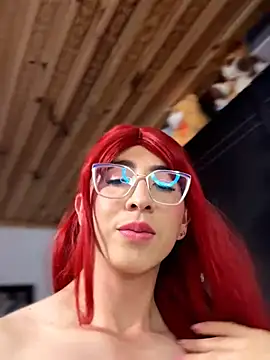 NICOLLE__12 élő XXX-chatje