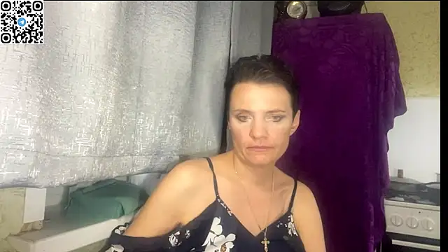 HotMamaQueen234's Live XXX Chat