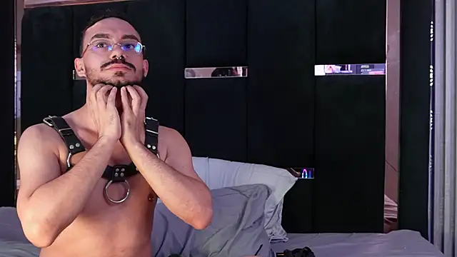 thomas_montiel – Live XXX-chat