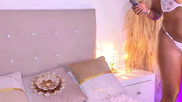 XXX chat uživo modela LennyRouss