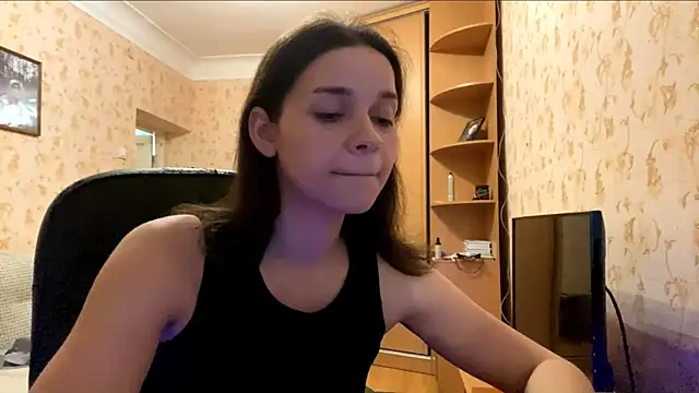 komerialimoros Adlı Modelin Canlı XXX Sohbeti