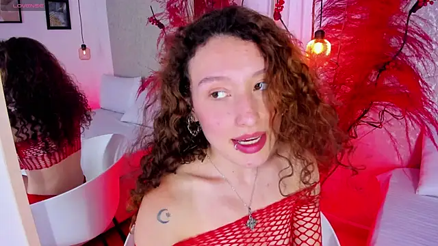 Martina_077 Adlı Modelin Canlı XXX Sohbeti