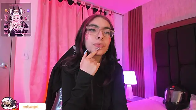 Molly_A's Live XXX Chat