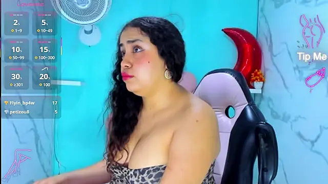 cristal_horny19: онлайн-секс-чат