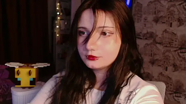 Pokazy przed kamerką – berrymelissa